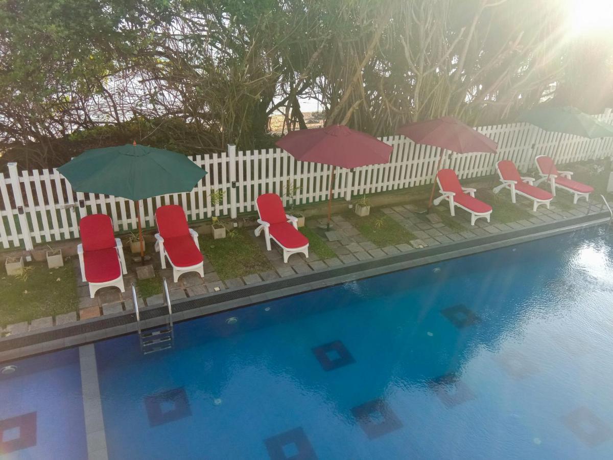 Ara Beach Resort Mirissa Zewnętrze zdjęcie