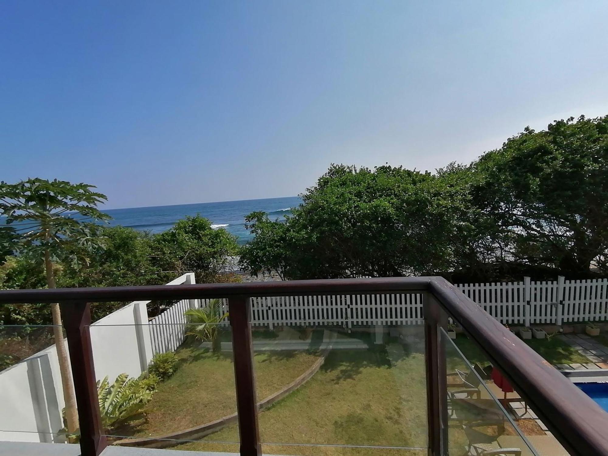 Ara Beach Resort Mirissa Zewnętrze zdjęcie
